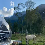 Olden Glamping - One With Nature
