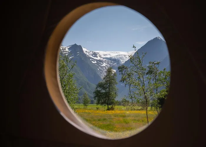 Olden Glamping - One With Nature Lyxtält Stryn