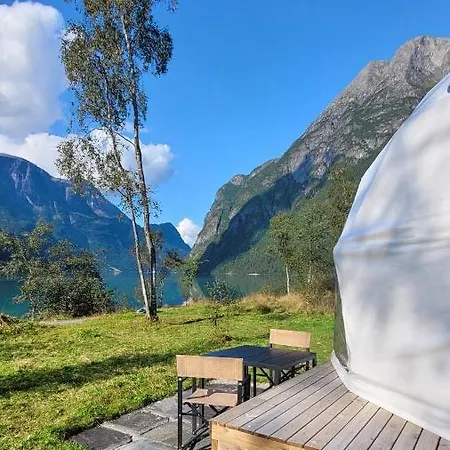 Olden Glamping - One With Nature ラグジュアリーテント